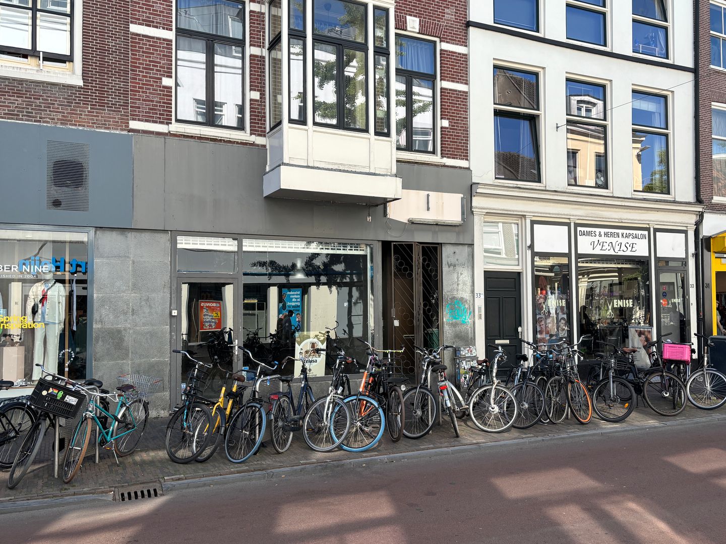 View photo 5 of Voorstraat 35