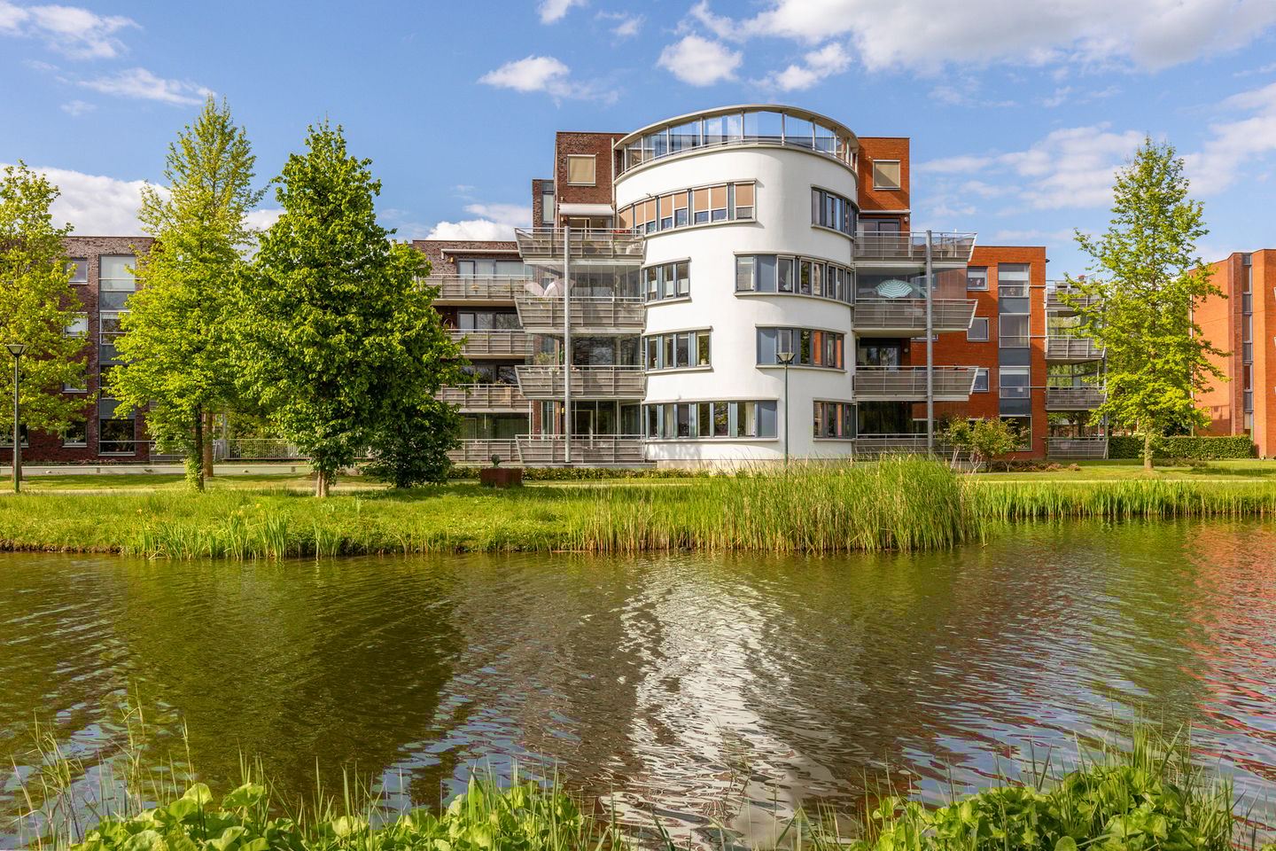 Foto 1 van Mevrouw De Rooweg 141