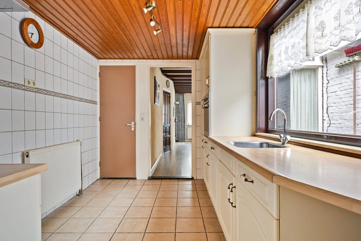 Foto 15 van Bisschop Ophoviusstraat 8