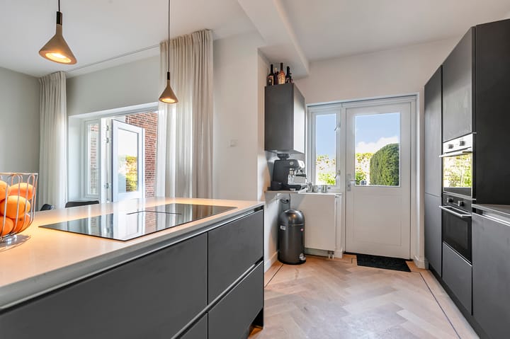 Photo 24 of Professor Korsstraat 2-A