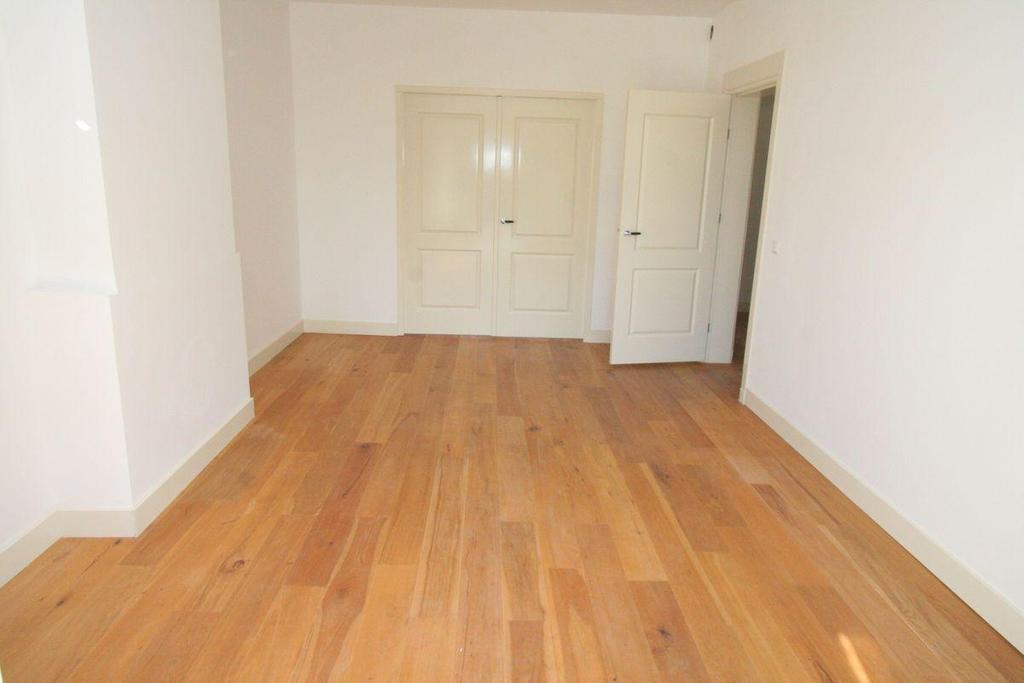 Photo 11 of Filips van Almondestraat 3-2