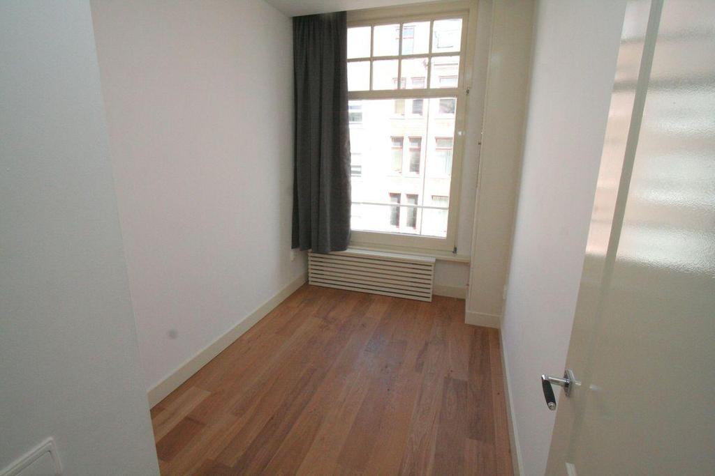 Photo 13 of Filips van Almondestraat 3-2