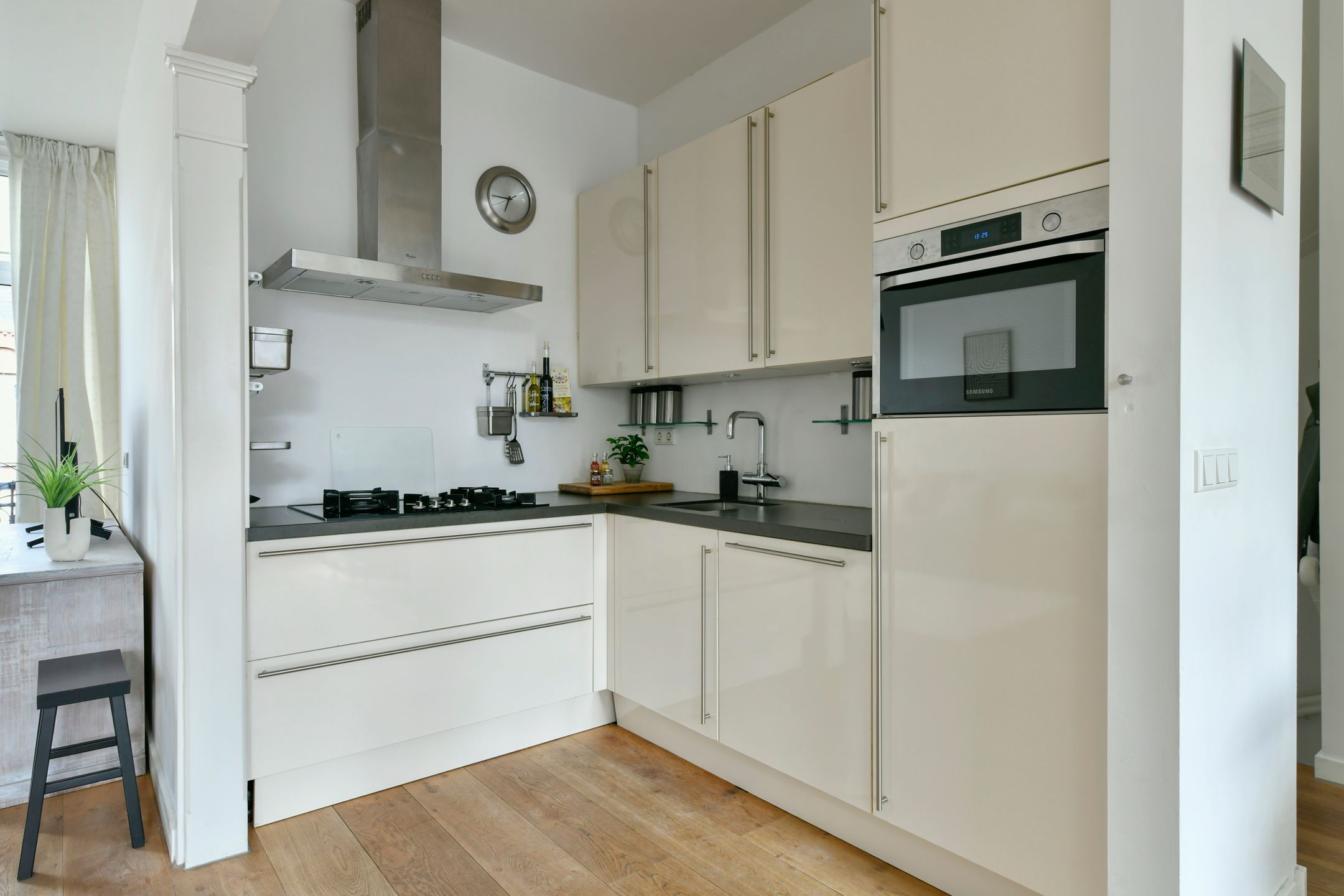 Photo 12 of Kostverlorenstraat 3-3