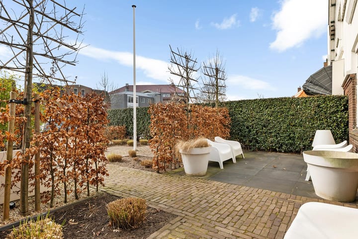 Foto 3 van Burg van der Lelysingel 23