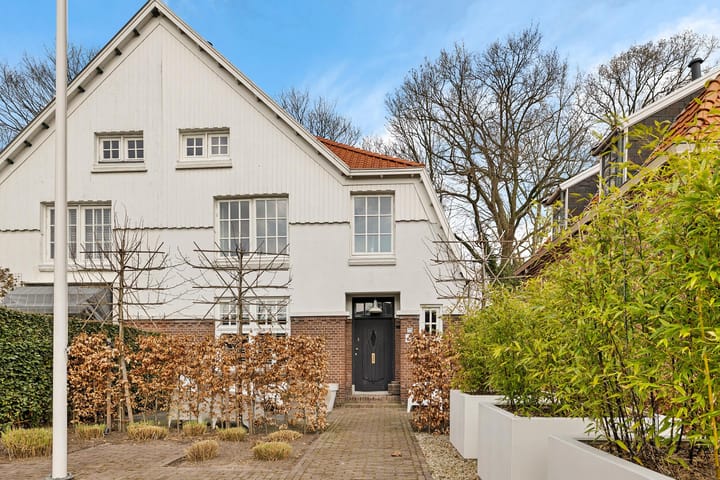 Foto 5 van Burg van der Lelysingel 23