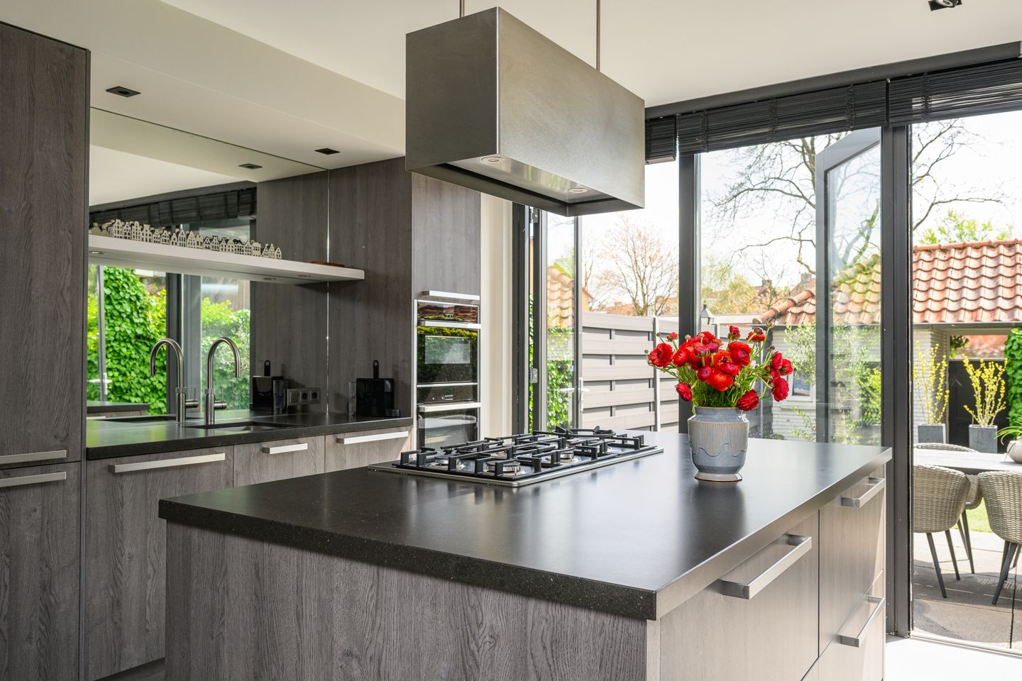 Photo 10 of Koningin Wilhelminalaan 30