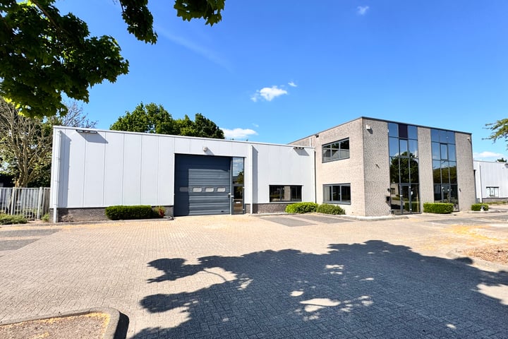 Ringweistraat 10, Waardenburg