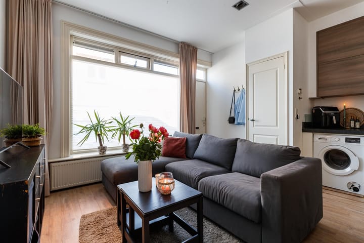 Photo 4 of St.-Bonifaciusstraat 1-A