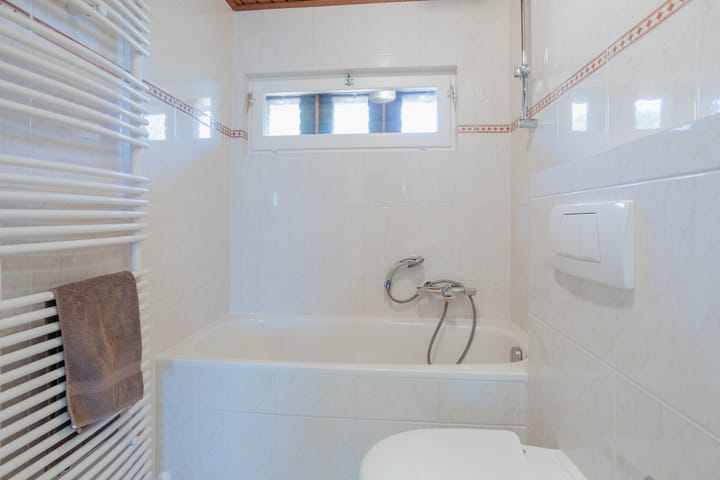 Photo 37 of Maasstraat 5