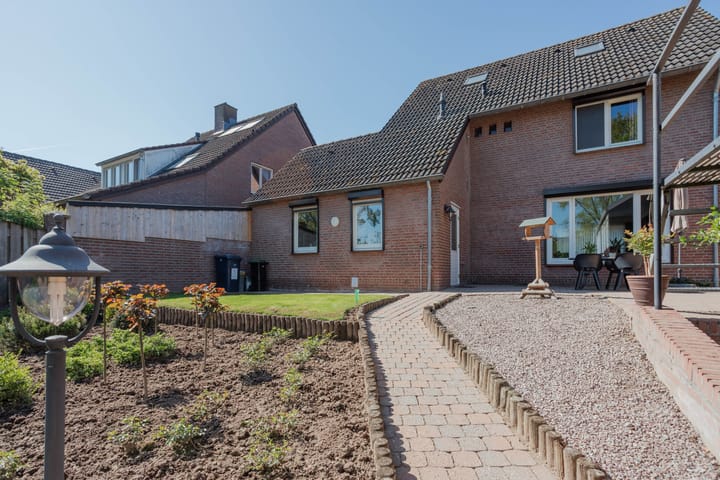 Photo 53 of Maasstraat 5