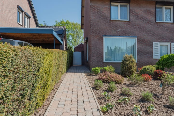 Photo 55 of Maasstraat 5