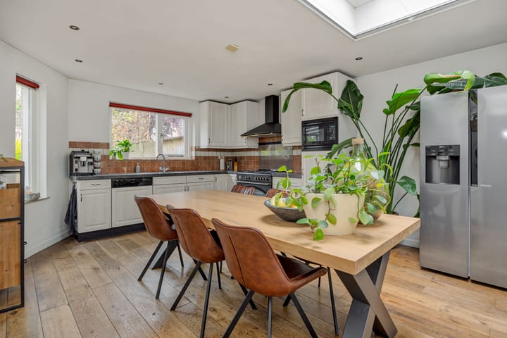 Foto 2 van Koninginnepage 3