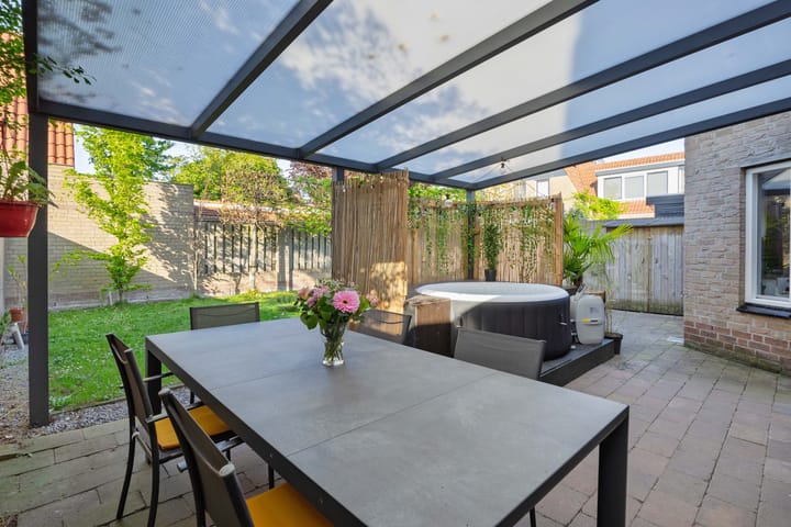 Foto 32 van Koninginnepage 3