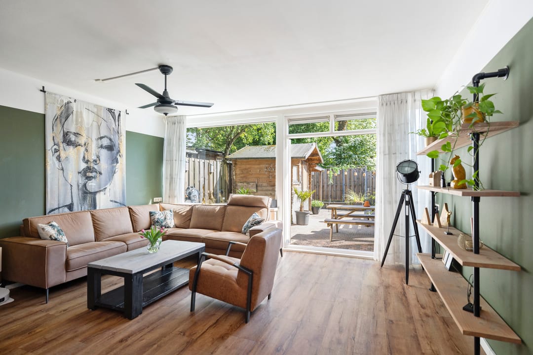 Foto 2 van Schrijnwerkershorst 236