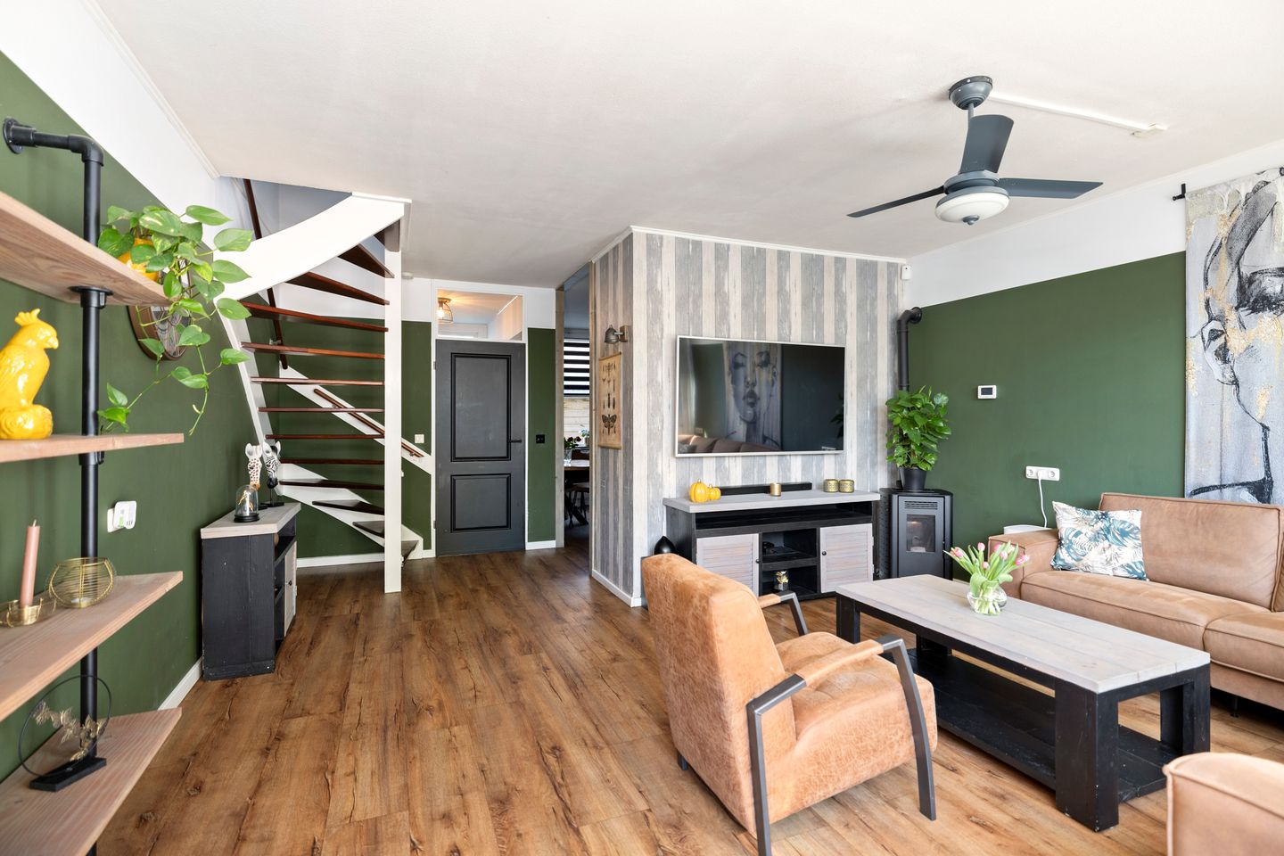 Foto 4 van Schrijnwerkershorst 236