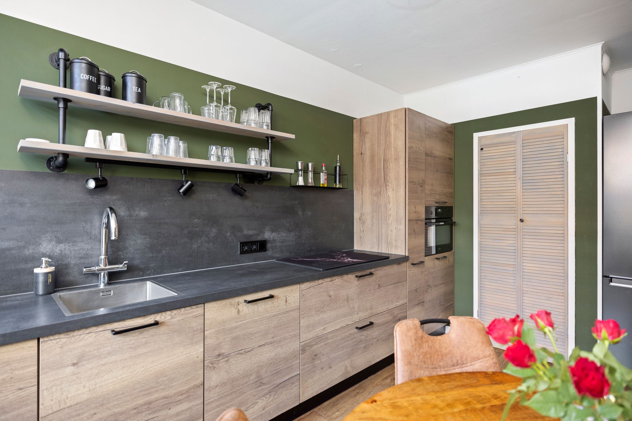 Foto 6 van Schrijnwerkershorst 236