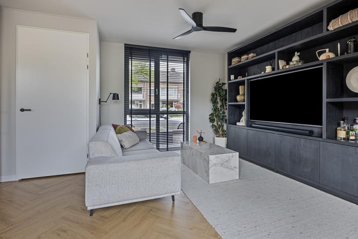 Photo 5 of Oostzeestraat 16