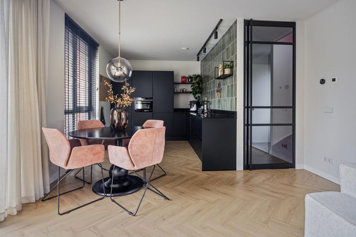 Photo 9 of Oostzeestraat 16