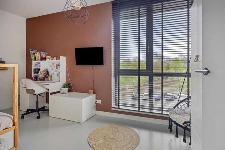 Photo 28 of Oostzeestraat 16