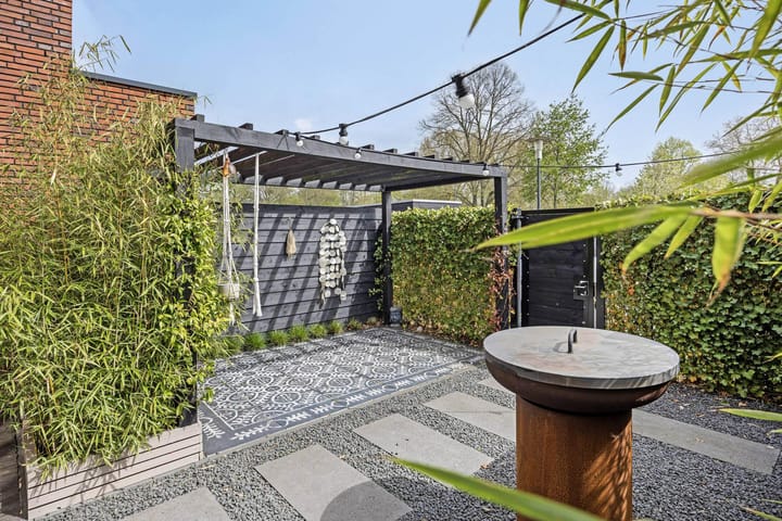 Photo 38 of Oostzeestraat 16