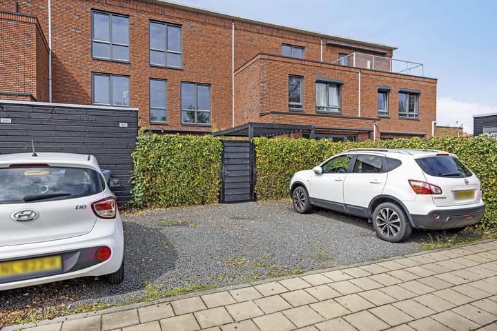 Photo 41 of Oostzeestraat 16