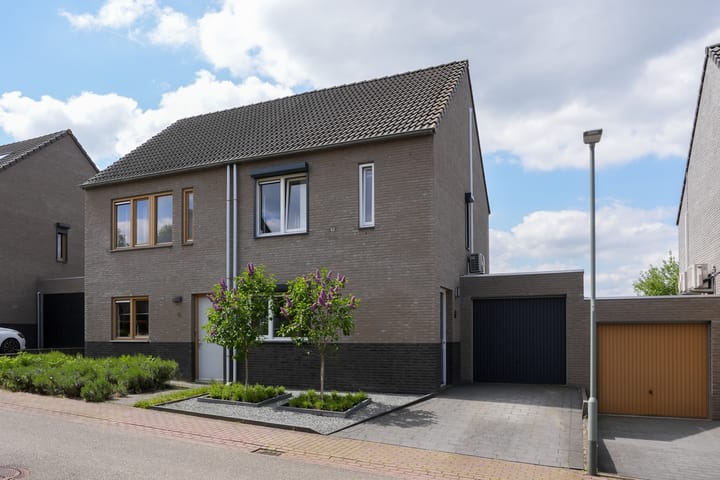 Foto 1 van van Breijlstraat 14