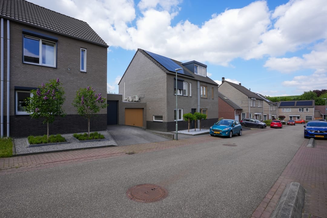 Foto 22 van van Breijlstraat 14