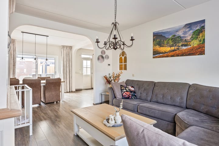 Foto 2 van Burchtstraat 6