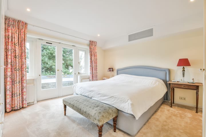 Foto 19 van Naarderstraat 43