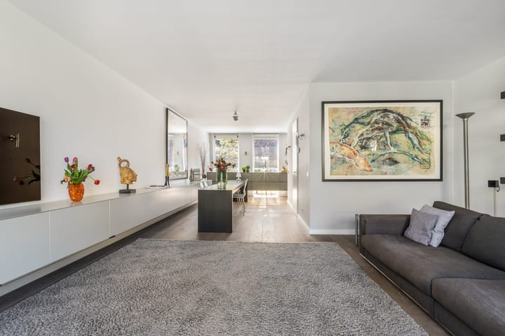 Photo 2 of Colonnade 24