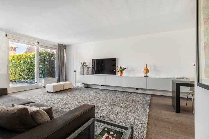 Photo 18 of Colonnade 24