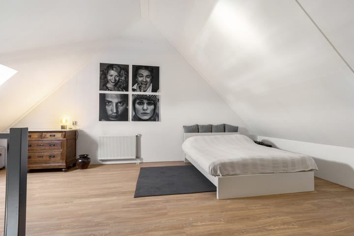 Photo 32 of Colonnade 24