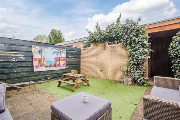 Photo 27 of Jan van Riebeeckstraat 18