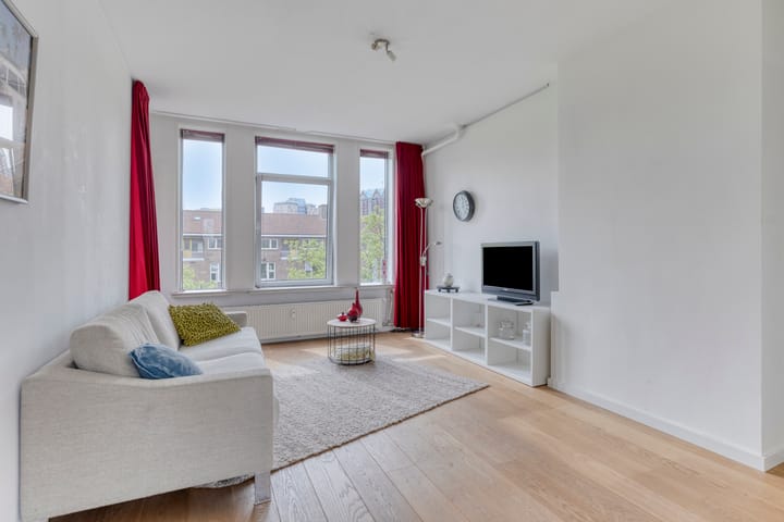 Foto 3 van Herman Robbersstraat 82-E