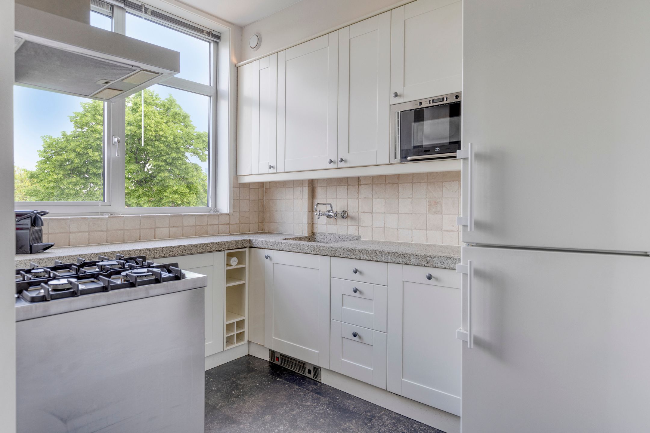 Photo 15 of Herman Robbersstraat 82-E