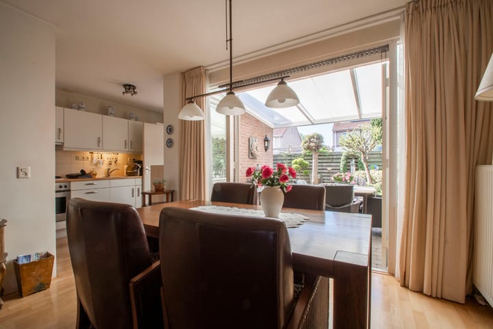 Foto 16 van Jan Mennenstraat 16