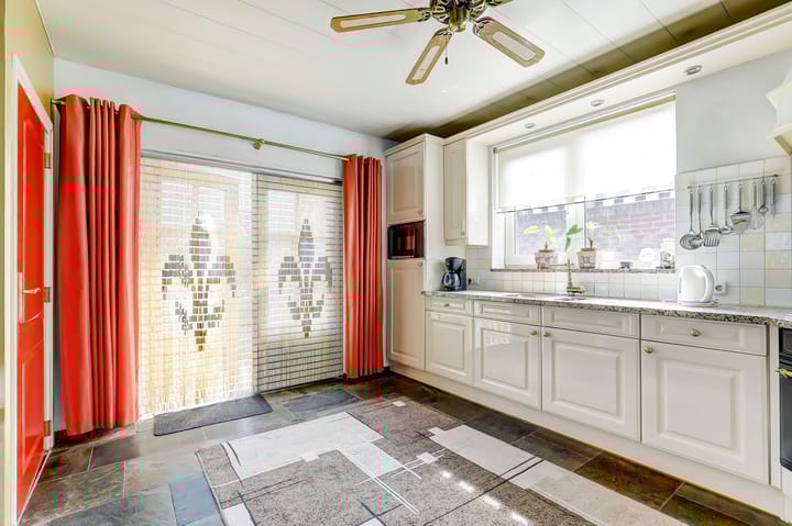 Foto 16 van Julianastraat 70