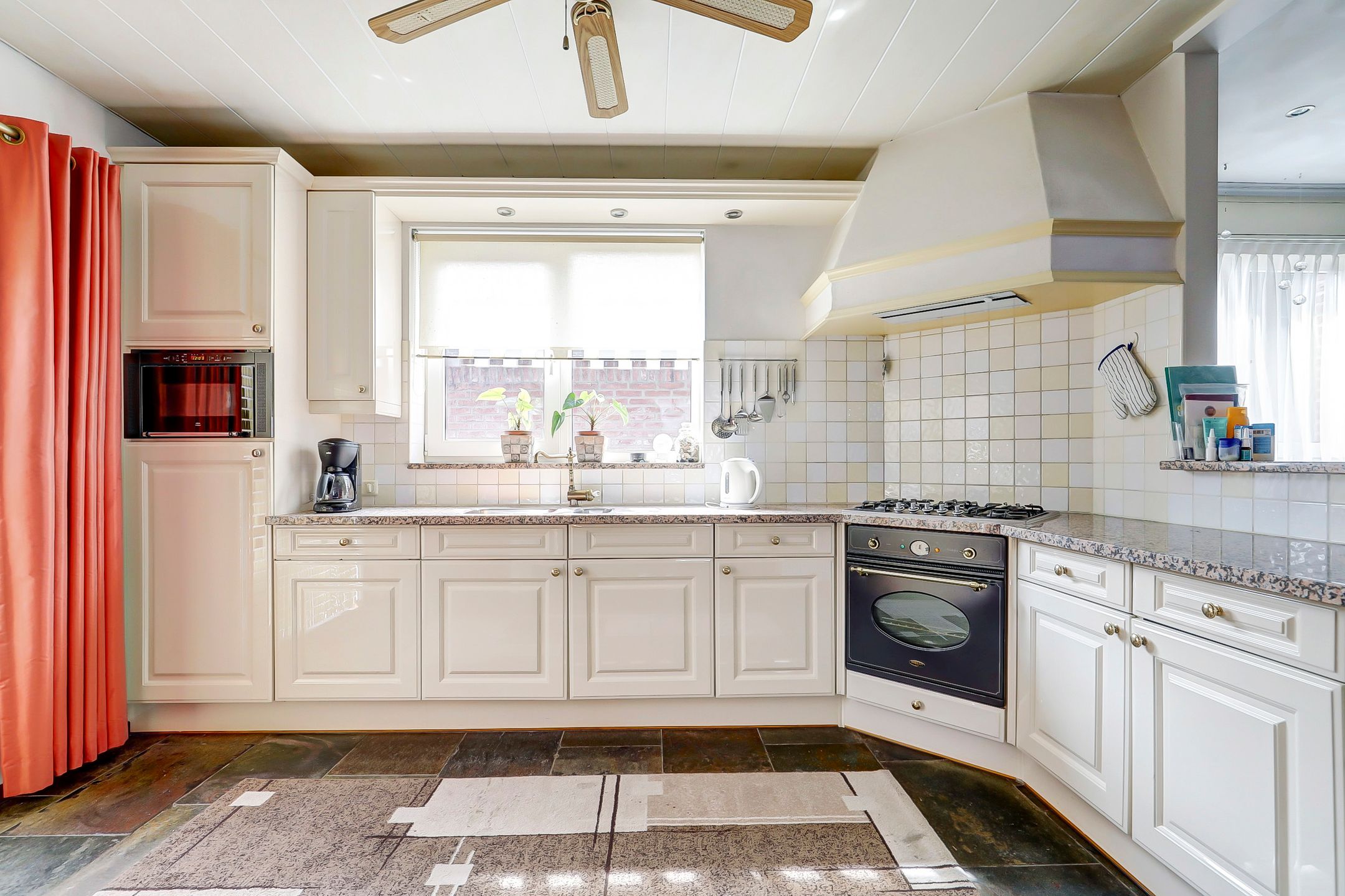 Foto 18 van Julianastraat 70