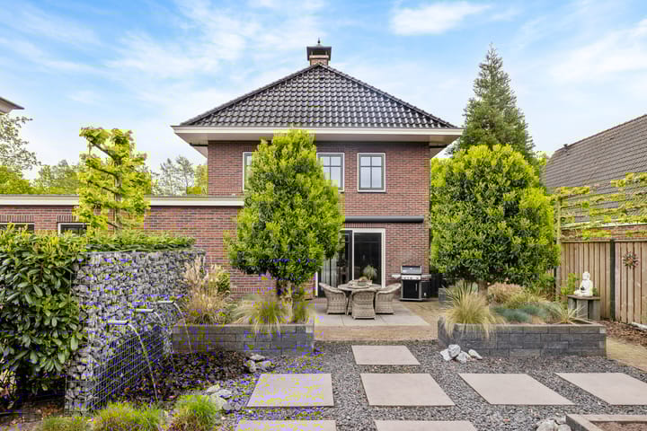 Foto 4 van Carneool 31