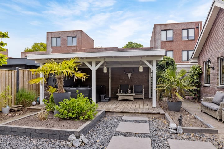 Foto 6 van Carneool 31