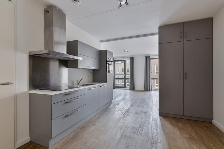 Foto 9 van Johan van der Keukenstraat 79-D