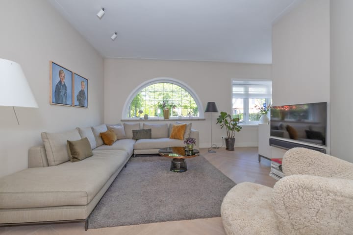 Foto 11 van C.J.van Houtenlaan 3