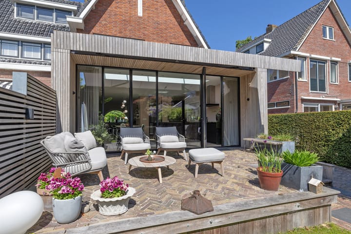 Foto 27 van C.J.van Houtenlaan 3