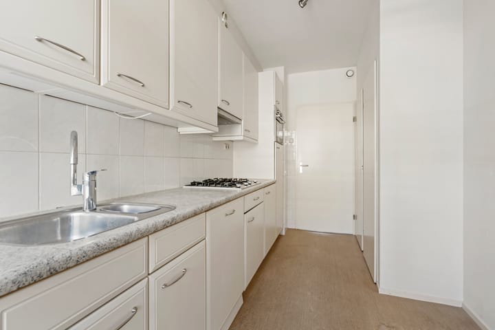 Photo 21 of Arent Janszoon Ernststraat 13