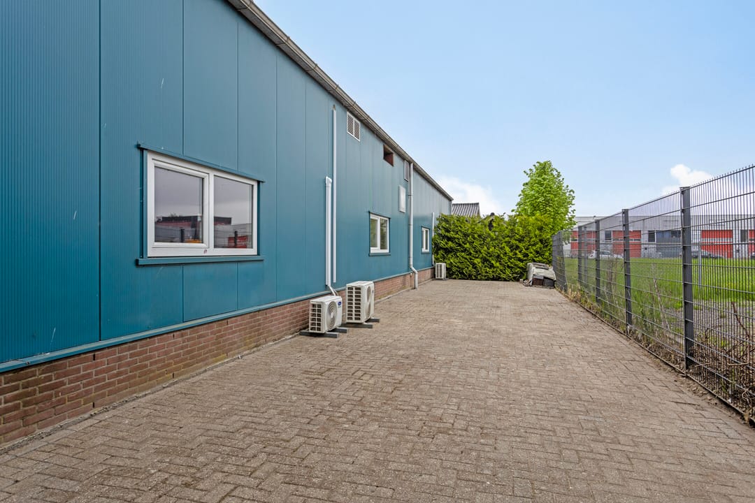 Photo 41 of Uiterwaardenstraat 32-A