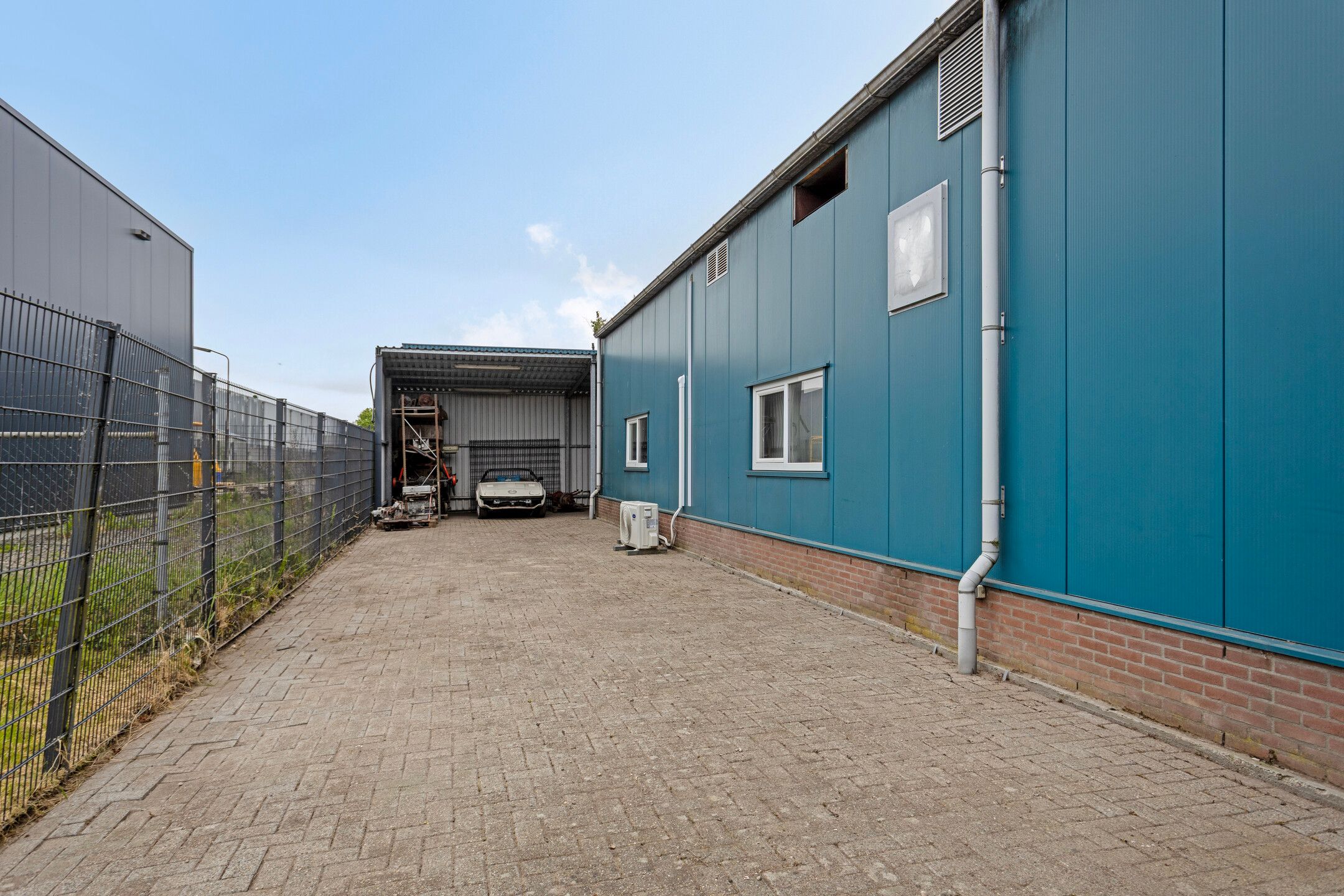 Photo 42 of Uiterwaardenstraat 32-A