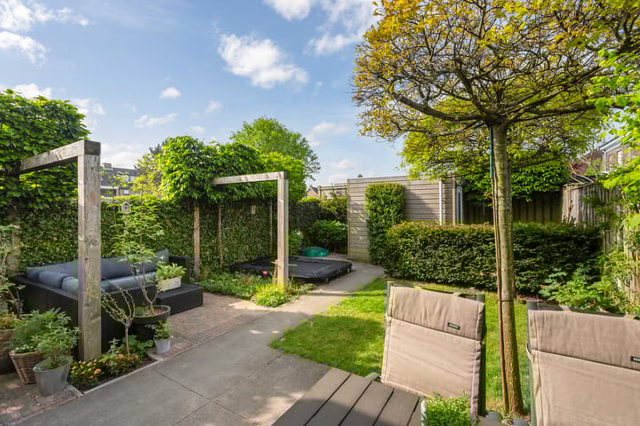 Photo 12 of Burg. Rippingstraat 1-A