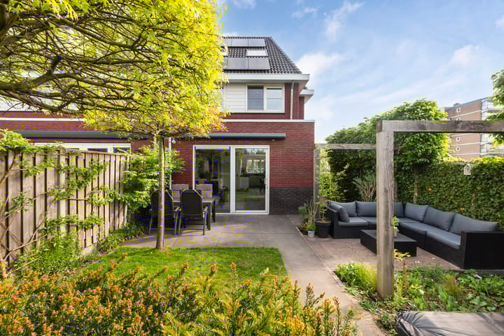 Photo 15 of Burg. Rippingstraat 1-A