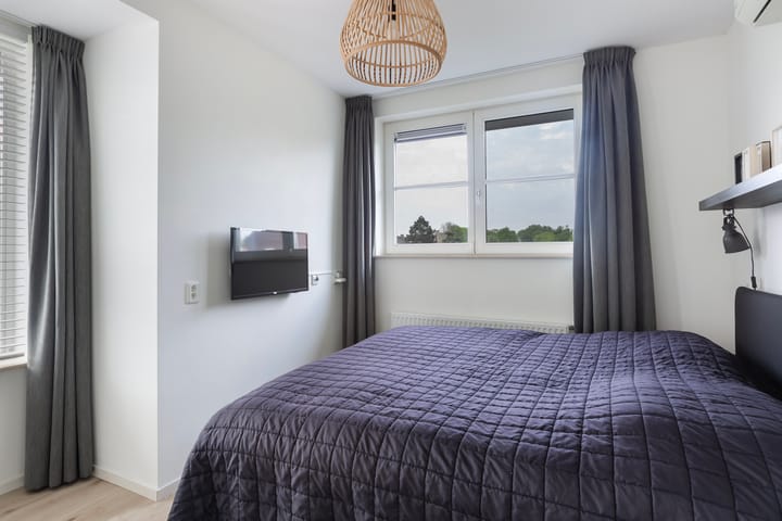 Photo 33 of Burg. Rippingstraat 1-A