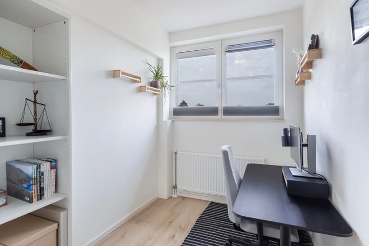 Photo 35 of Burg. Rippingstraat 1-A